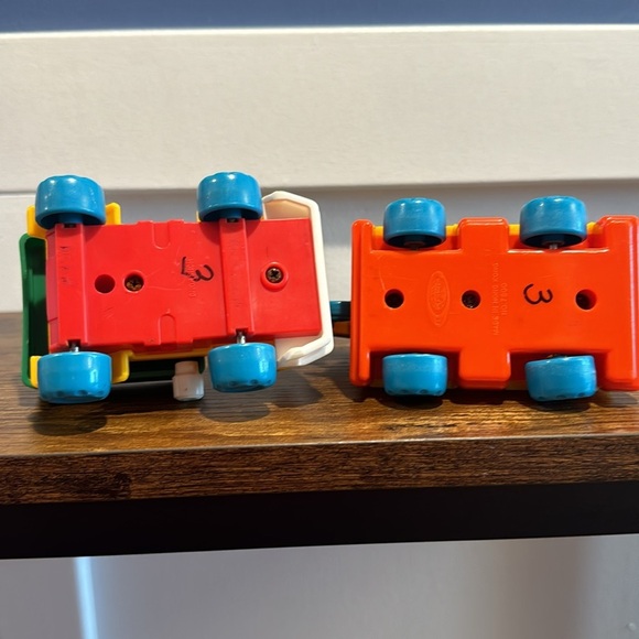 Vintage Playskool Pickup Dump Crane Farm Truck Yellow Cab Green Bed Blue Wheels - Picture 7 of 7